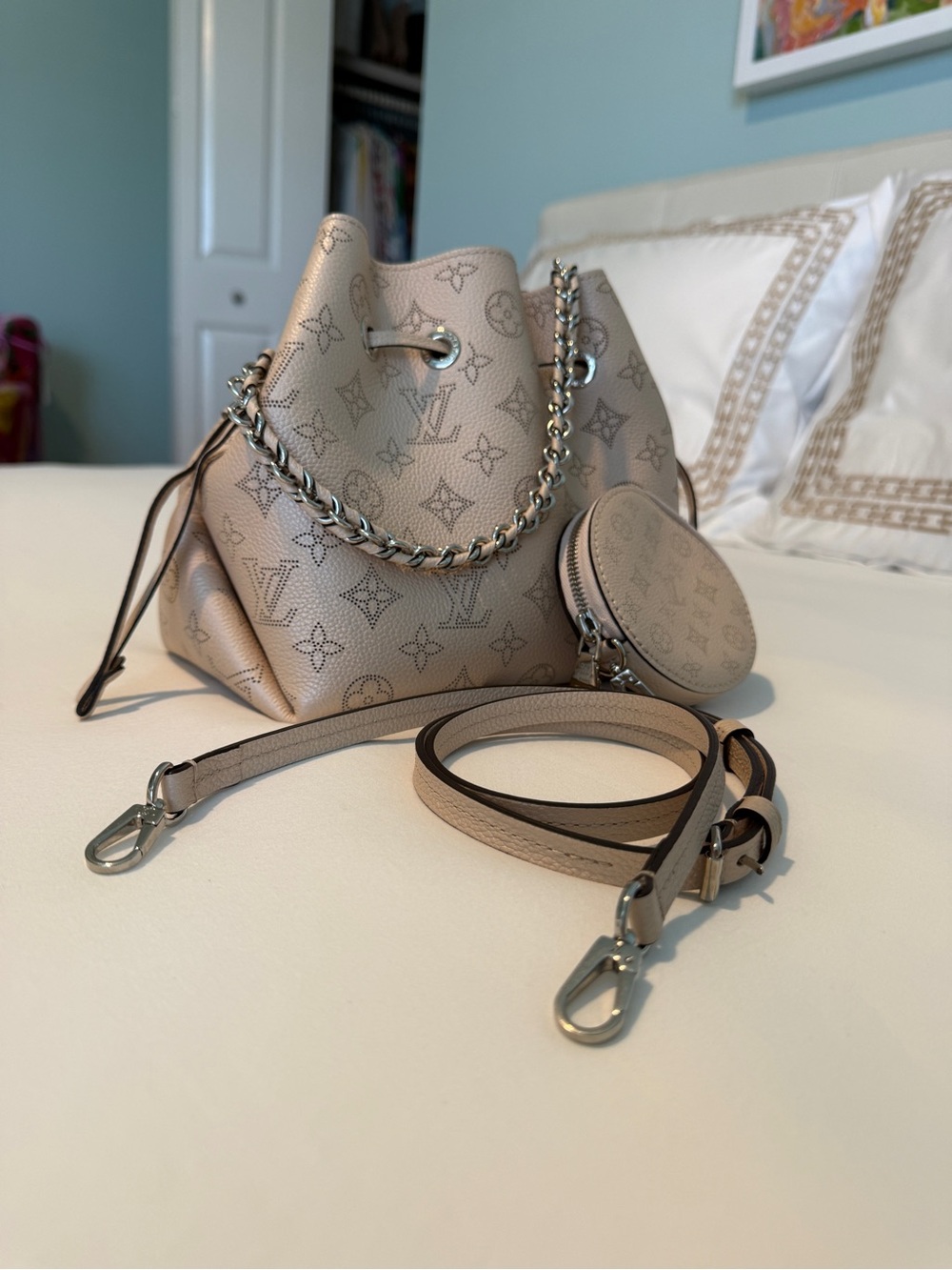 Genuine Louis Vuitton “Bella” Leather Handbag - Picture 7 of 13